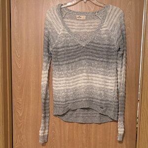 Hollister V-Neck Sweater in Gray and Cream